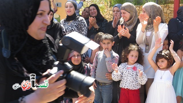 كفرقاسم – فيديو: بساتين الامل, السلام , والمحبة تحتفل بعيد الام على انغام عمو انس وجوقته ..